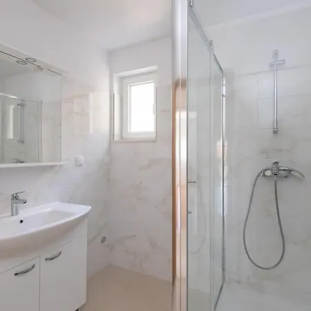 Anamarija Ploce Apartment