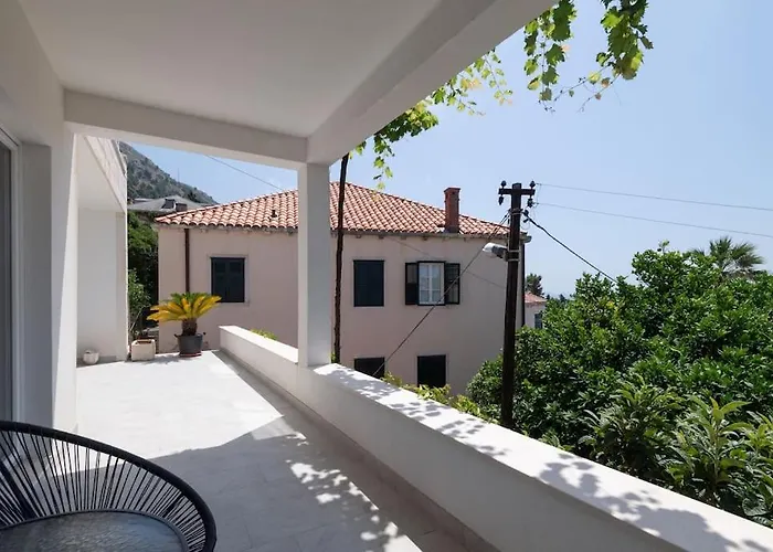 Anamarija Ploce Apartment *